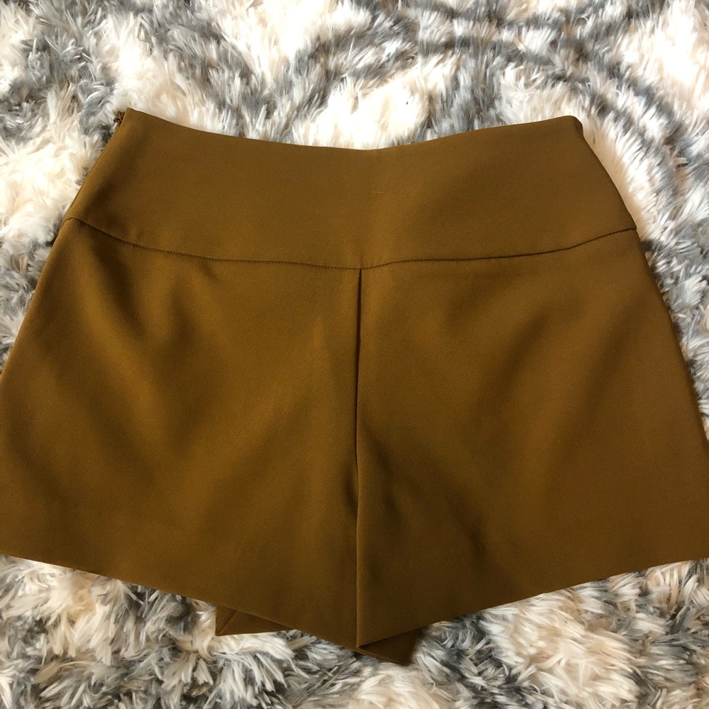 Skort - Picture 2 of 2